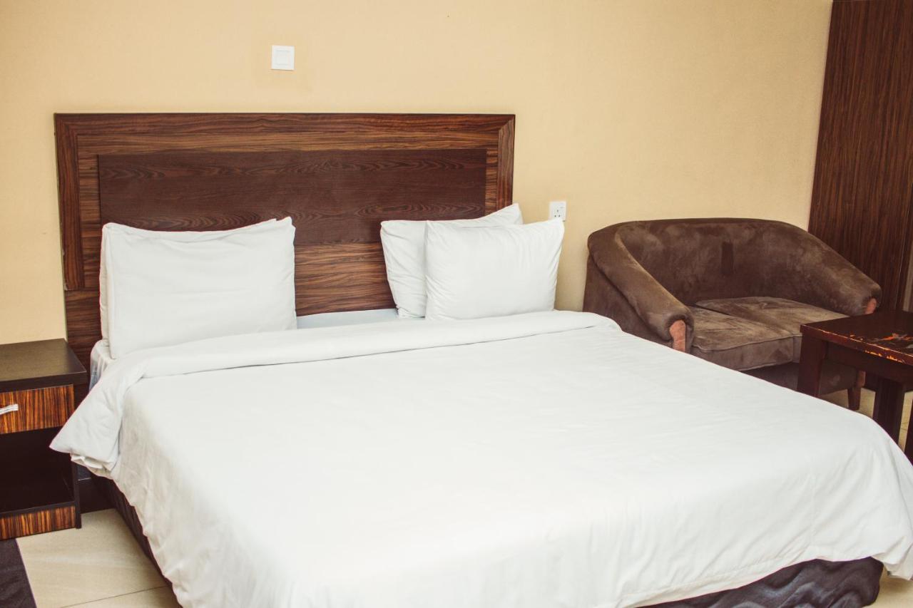 Residency Hotels Enugu Independence Layout Extérieur photo
